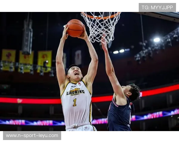 CBA辽宁快攻三连击彻底撕开对手,展示极速攻防魅力